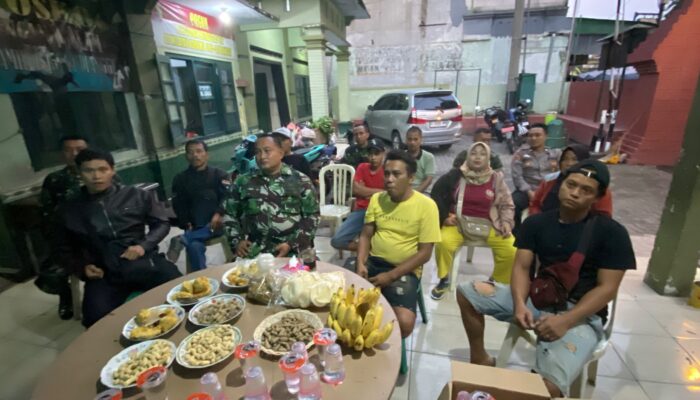 Sambut Euforia Piala Dunia 2026, Koramil 0815/04 Puri Gelar Nobar Bersama Warga dan Dukung UMKM Lokal