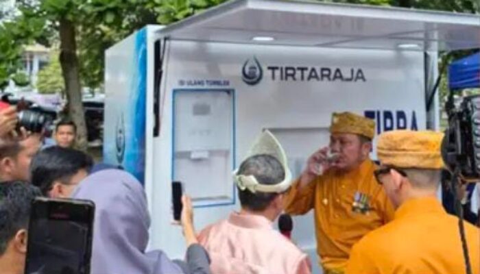 Ide Bupati OKU Lahirkan Mobile Water Purifier Pertama di Indonesia, Gubernur Sumsel Resmikan TIRRA DRINK pada HUT Ke-116 OKU