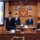 Dadang Wijaya Resmi Diambil Sumpah Jabatan Anggota DPRD OKU, Gantikan Umi Hartati