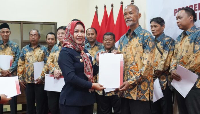 Peringatan HUT ke-81 PMI, Pemkot Mojokerto Apresiasi 23 Pendonor Darah Sukarela 75 Kali