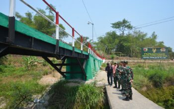 Tim Itdam V/Brawijaya Periksa Jembatan Beton Garuda di Jabontegal, Bagian dari Pengawasan 12 Jembatan di Mojokerto