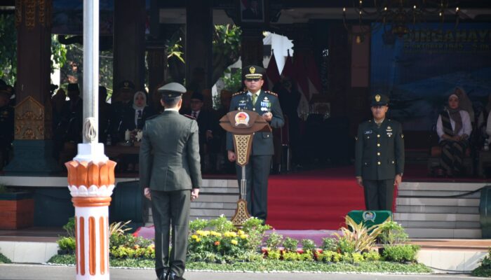 Upacara HUT ke-81 TNI di Mojokerto Teguhkan Semangat TNI Kuat Bersama Rakyat