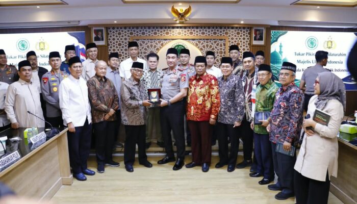 Kapolri Silaturahmi dengan Pimpinan MUI, Perkuat Sinergi Jaga Keamanan dan Kerukunan