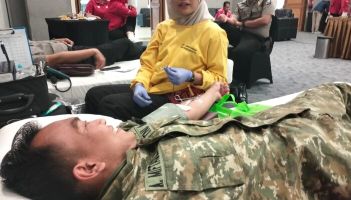 Wujud Kepedulian Kemanusiaan, Kodim 0815/Mojokerto Bersama PMI dan Ayola Gelar Donor Darah